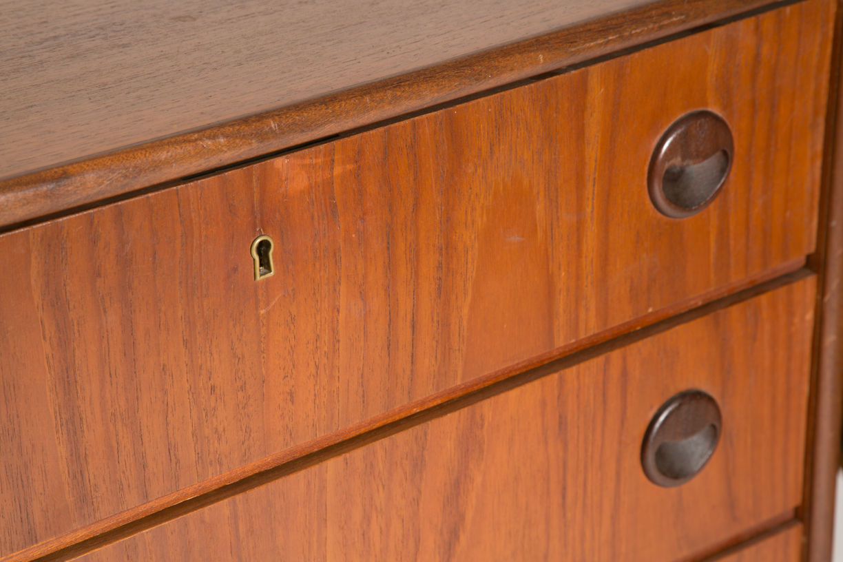 Kai Kristiansen round pull nighstand 4.jpg
