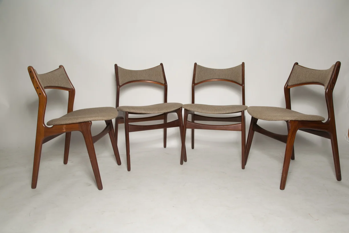 Erik Buck Model 310 dining chairs 1.jpg