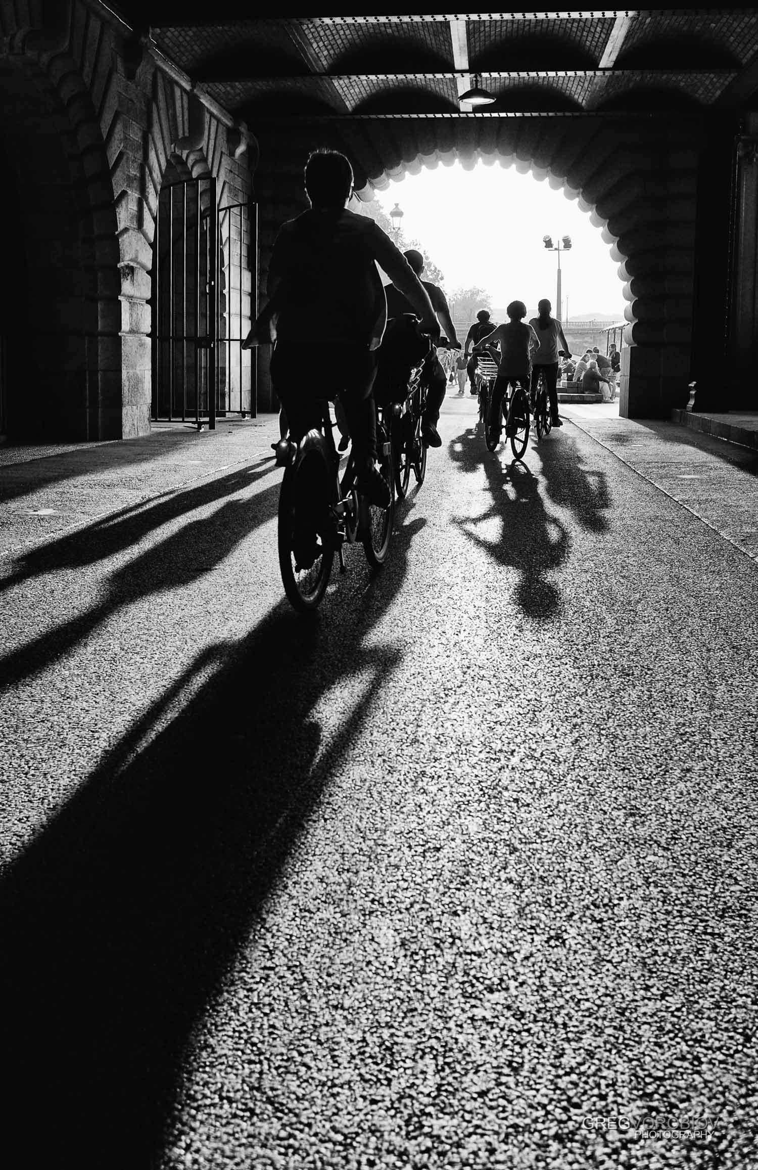 bicycles_seine_paris_by_greg_vorobiov-1.jpg