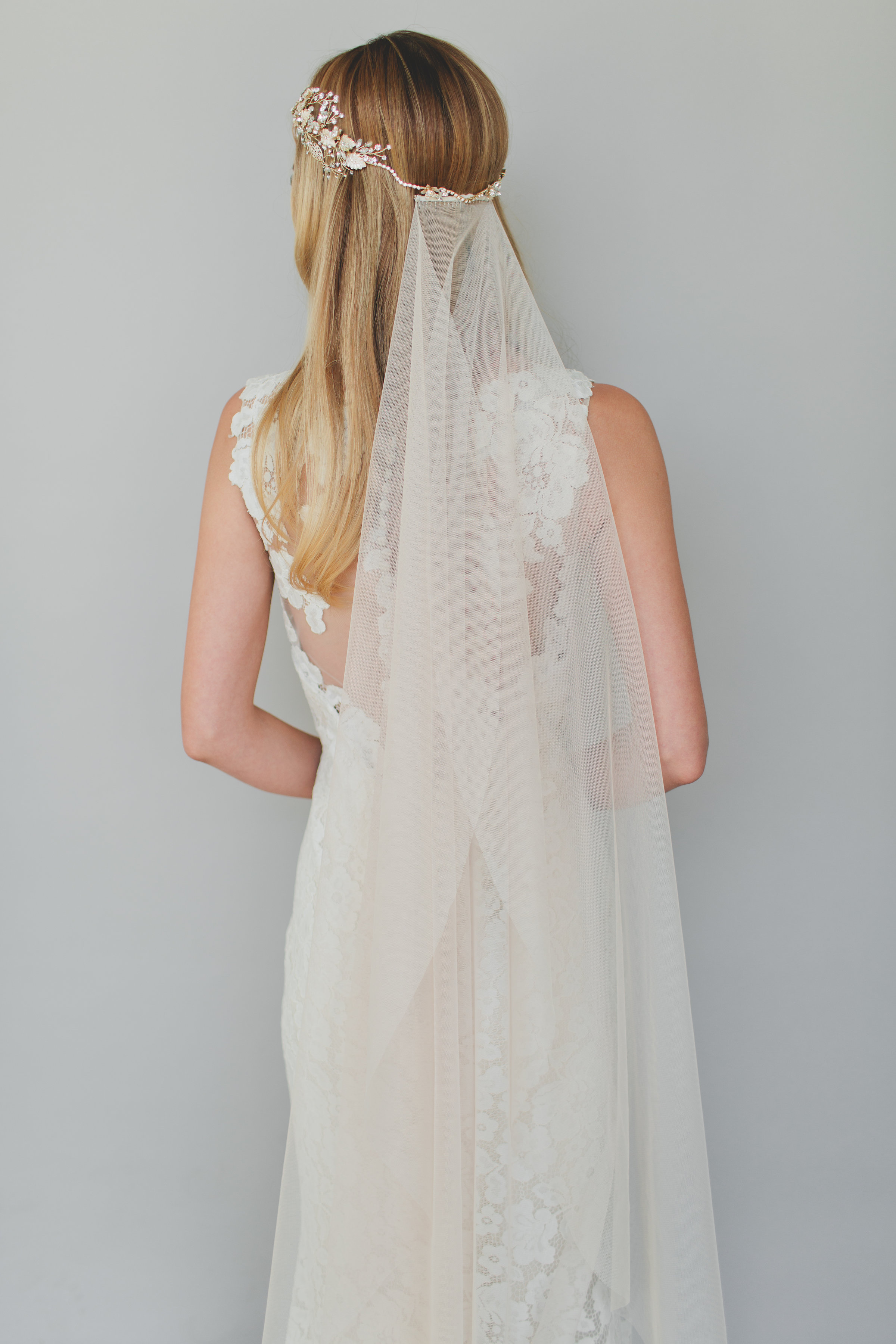 English Net Nothing Wedding Veil #1714