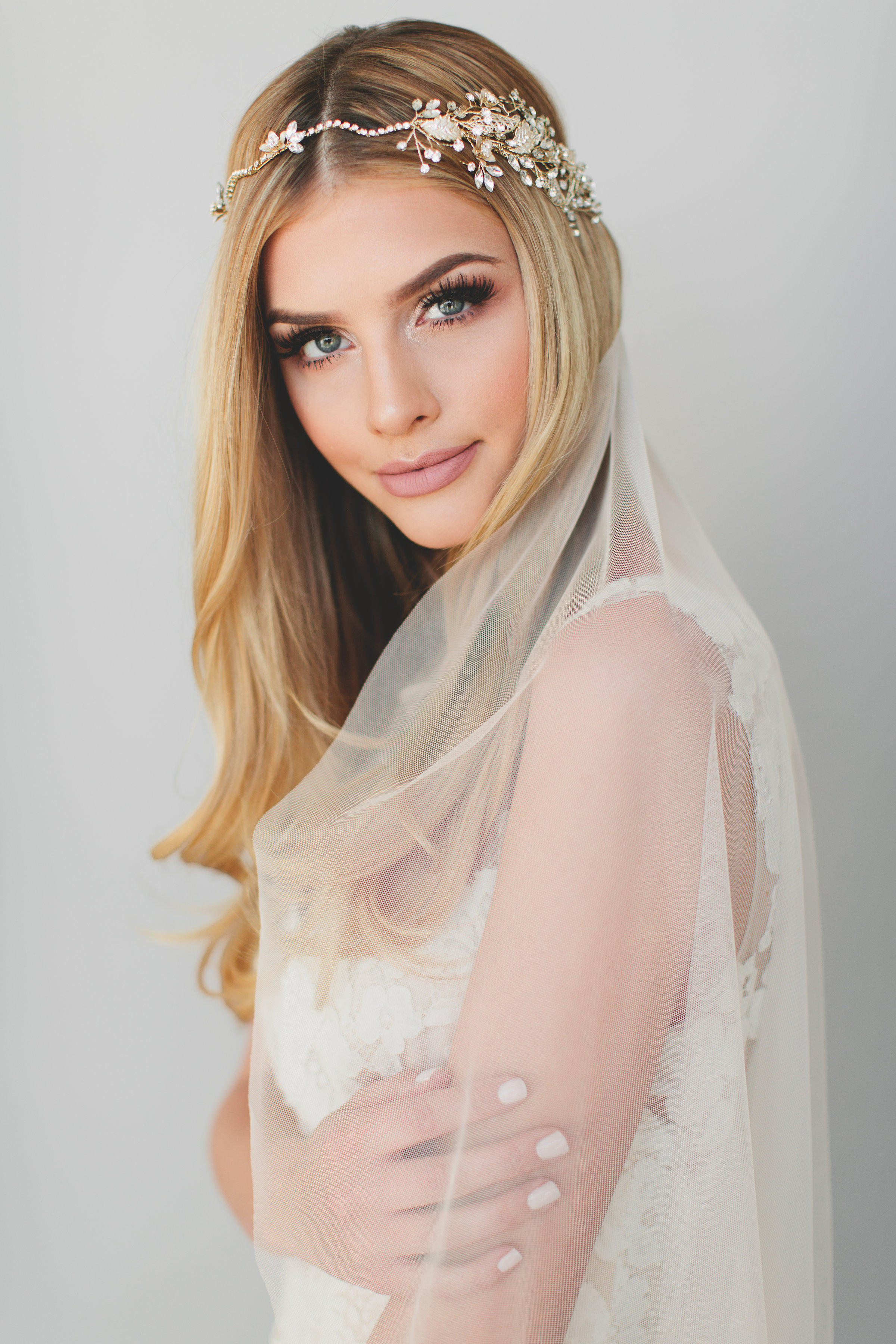 English Net Nothing Wedding Veil #1714