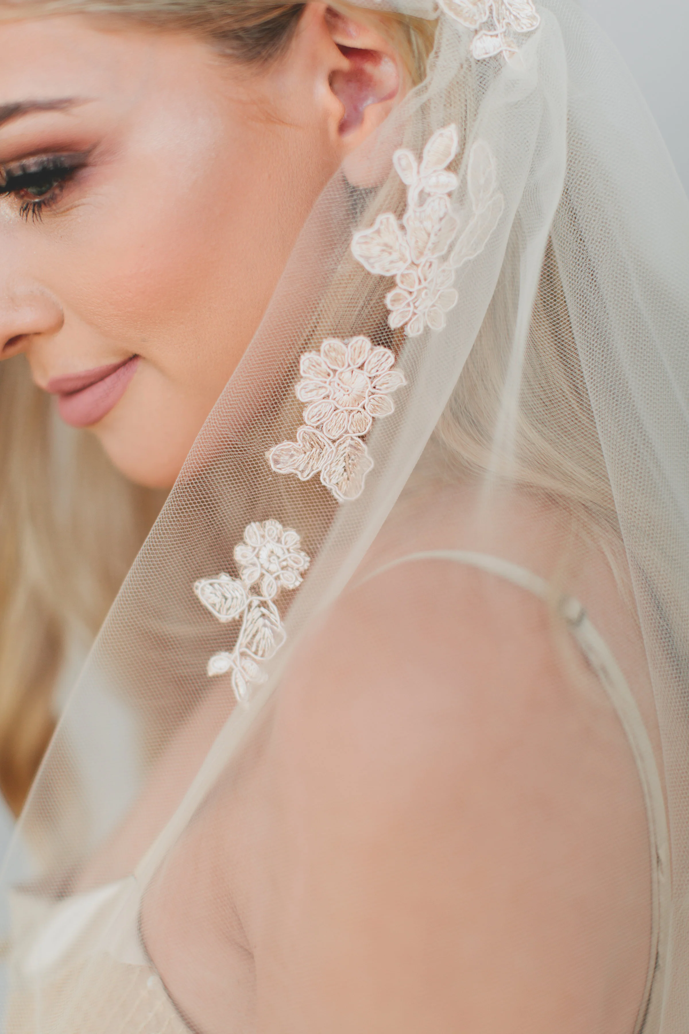 Lace Juliet Cap Veil Style #1725