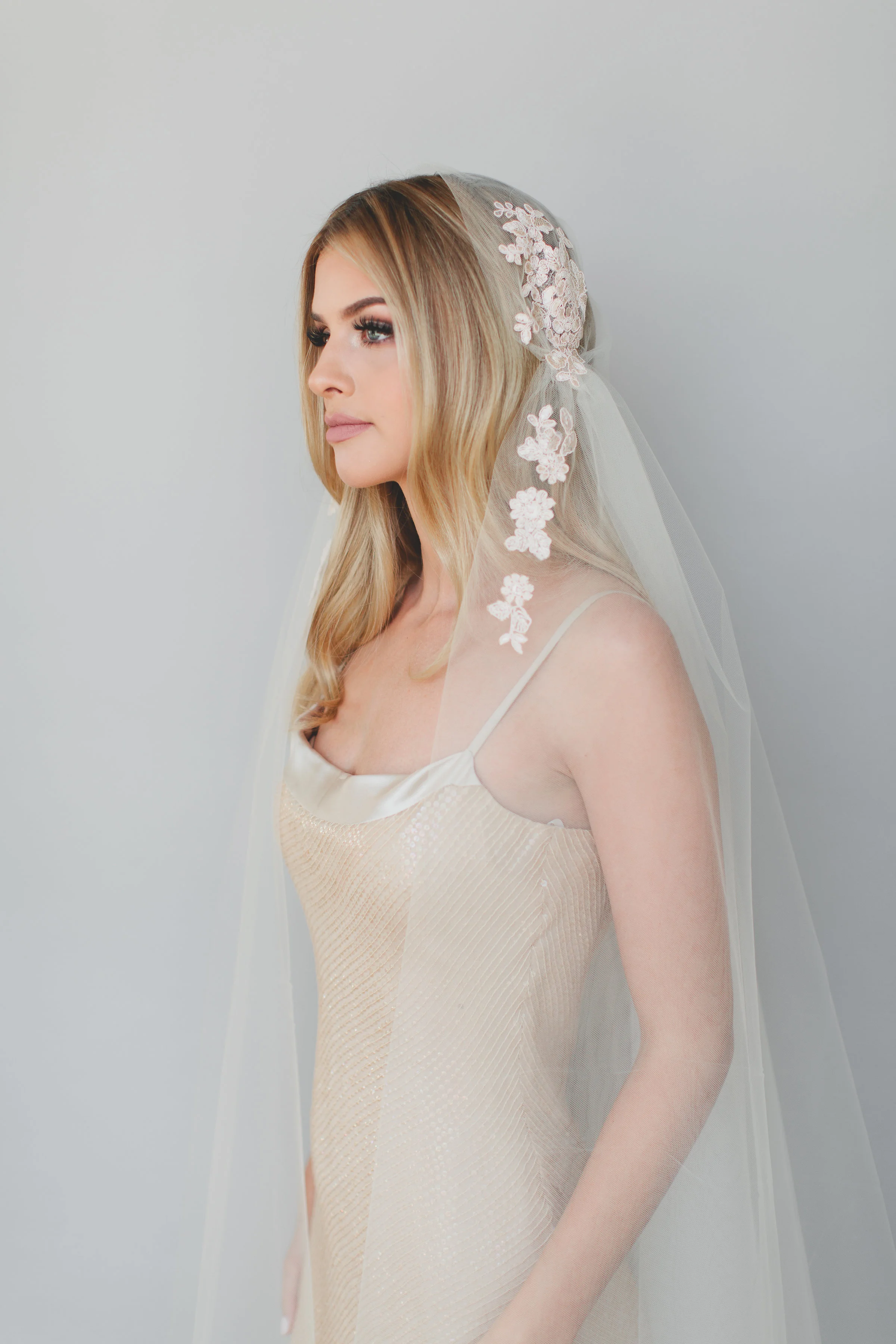 Lace Juliet Cap Veil Style #1725