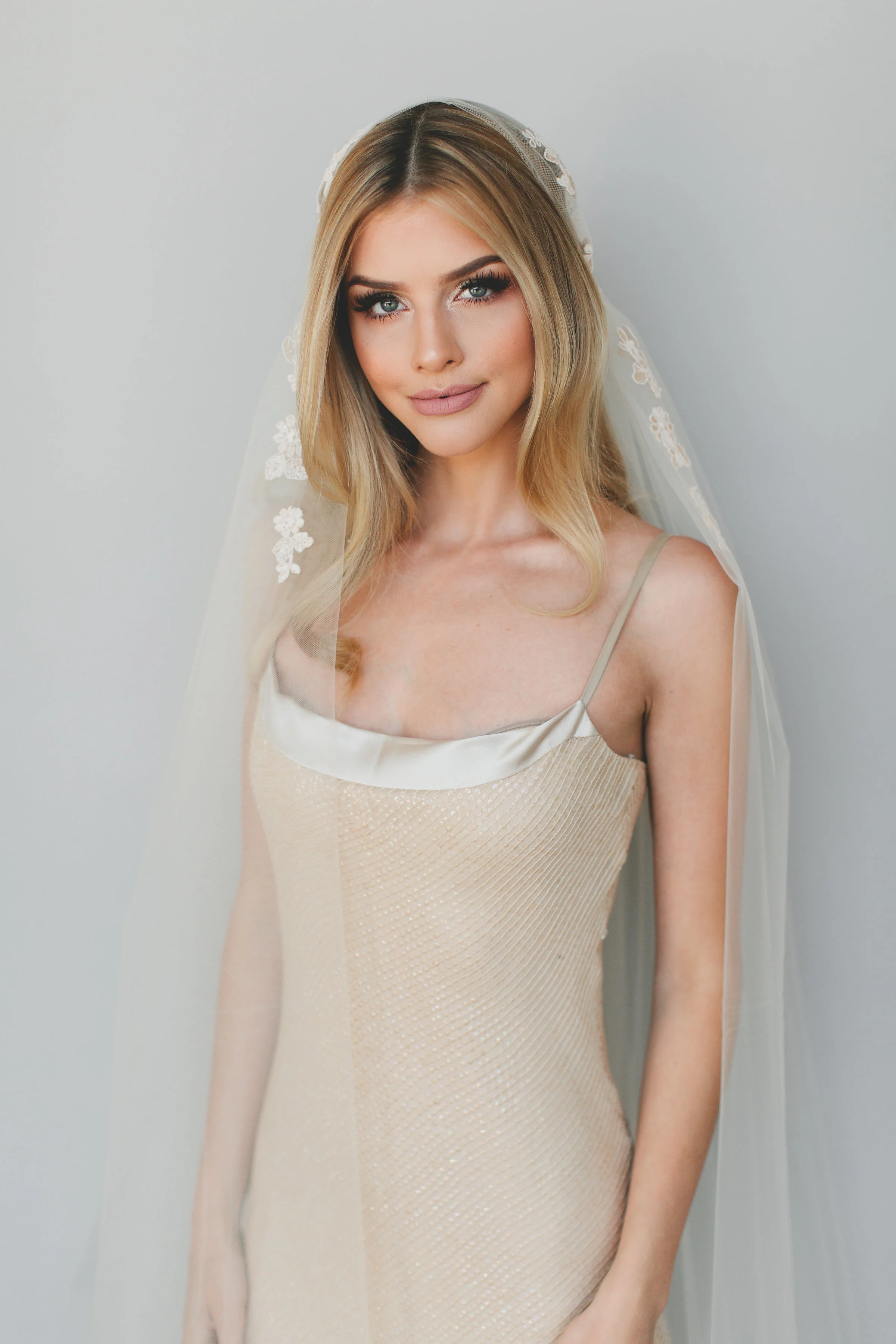 Lace Juliet Cap Veil Style #1725