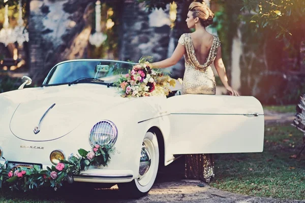 429011_gold-glam-wedding-inspiration.jpg