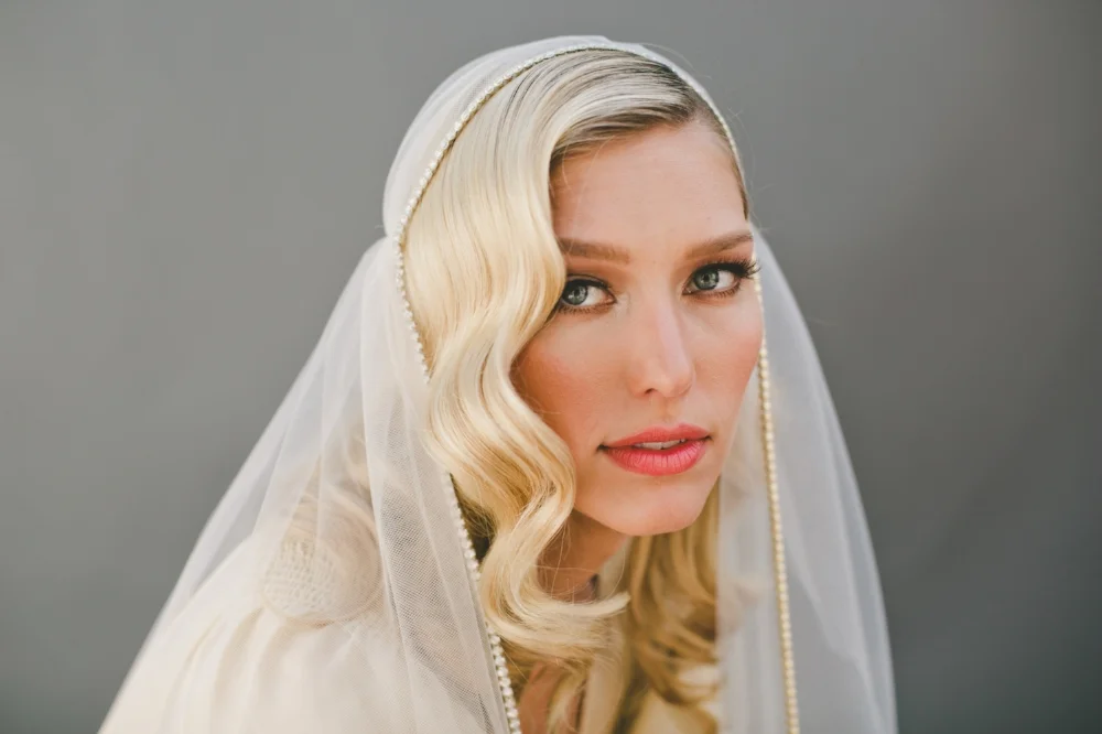 Captured Rhinestone Crystal Juliet Cap Veil #1209