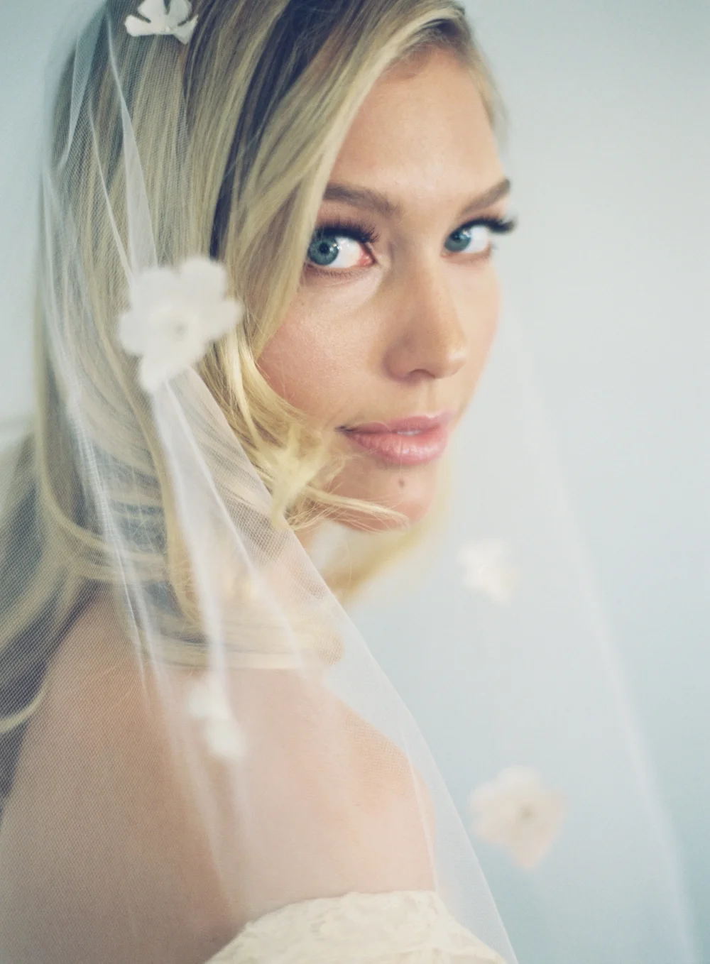 3D Silk Flower Fingertip Bridal Veil #1618