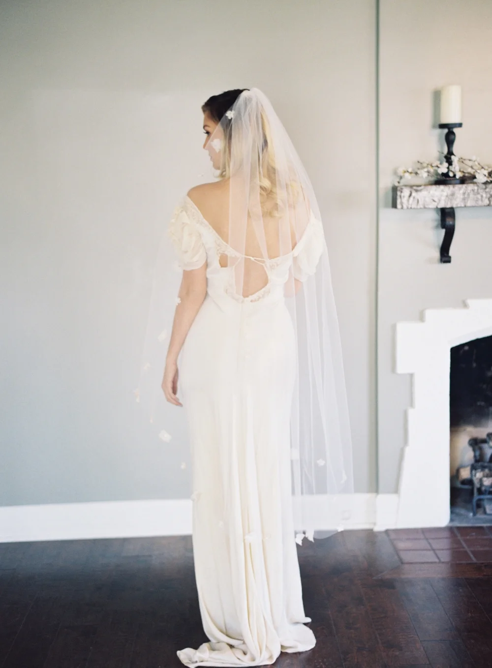 3D Silk Flower Fingertip Bridal Veil #1618