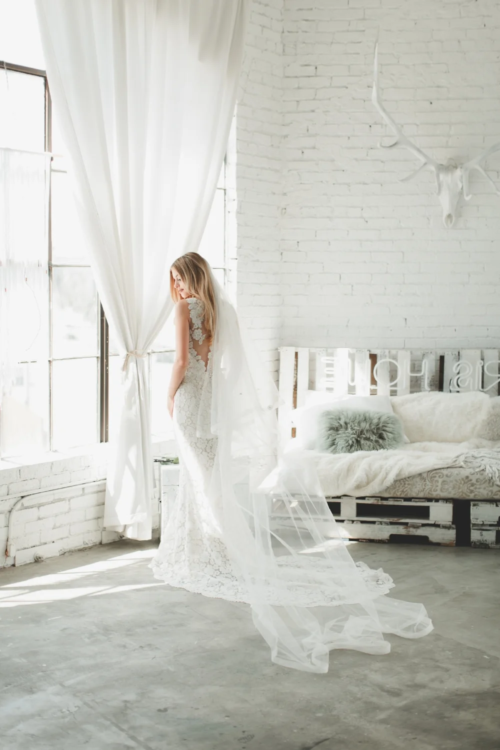 Horsehair, Lace Florets & Swarovski Crystals Drop Veil #1729