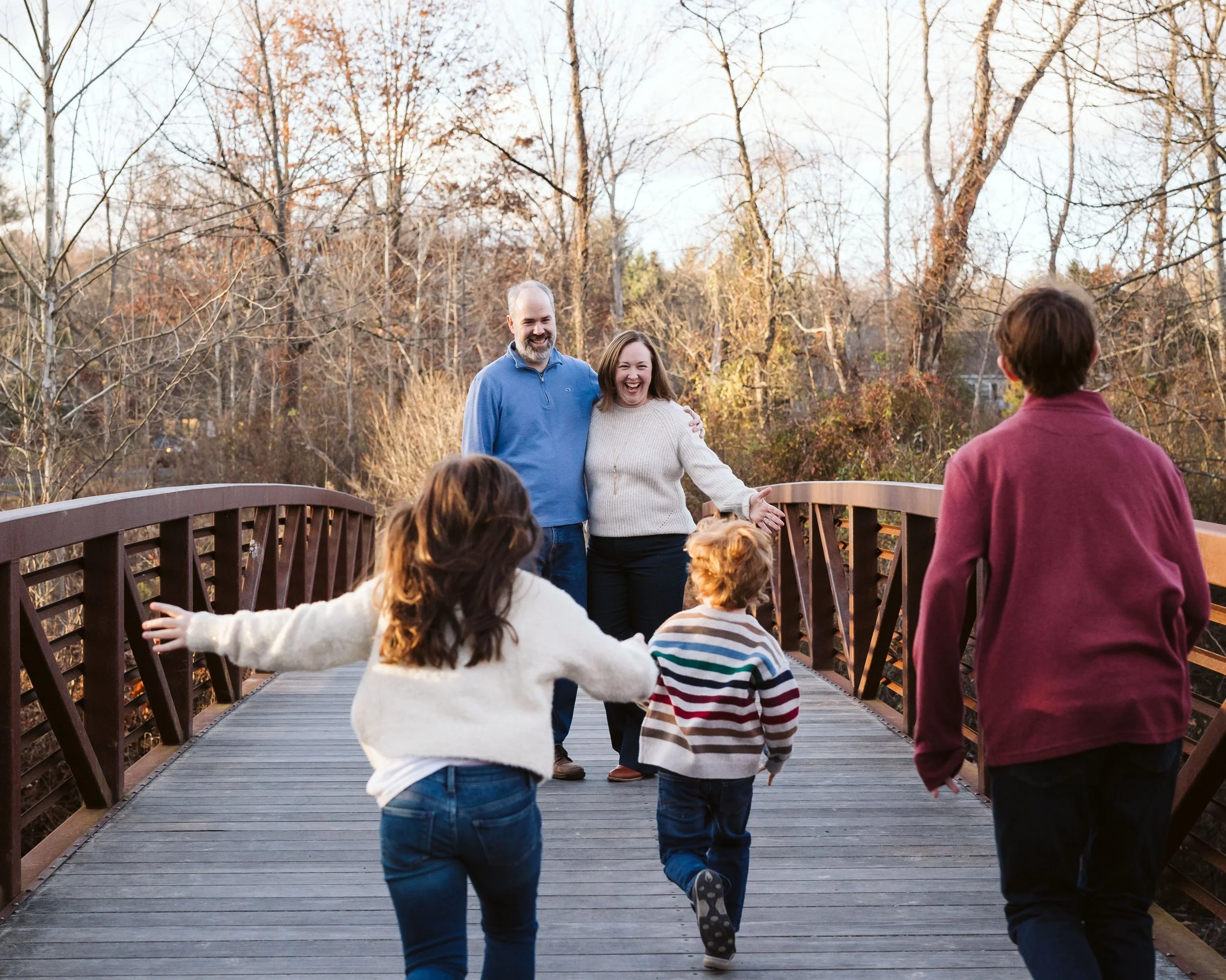 20241123CunningFamCoveredBridgePark-28.jpg