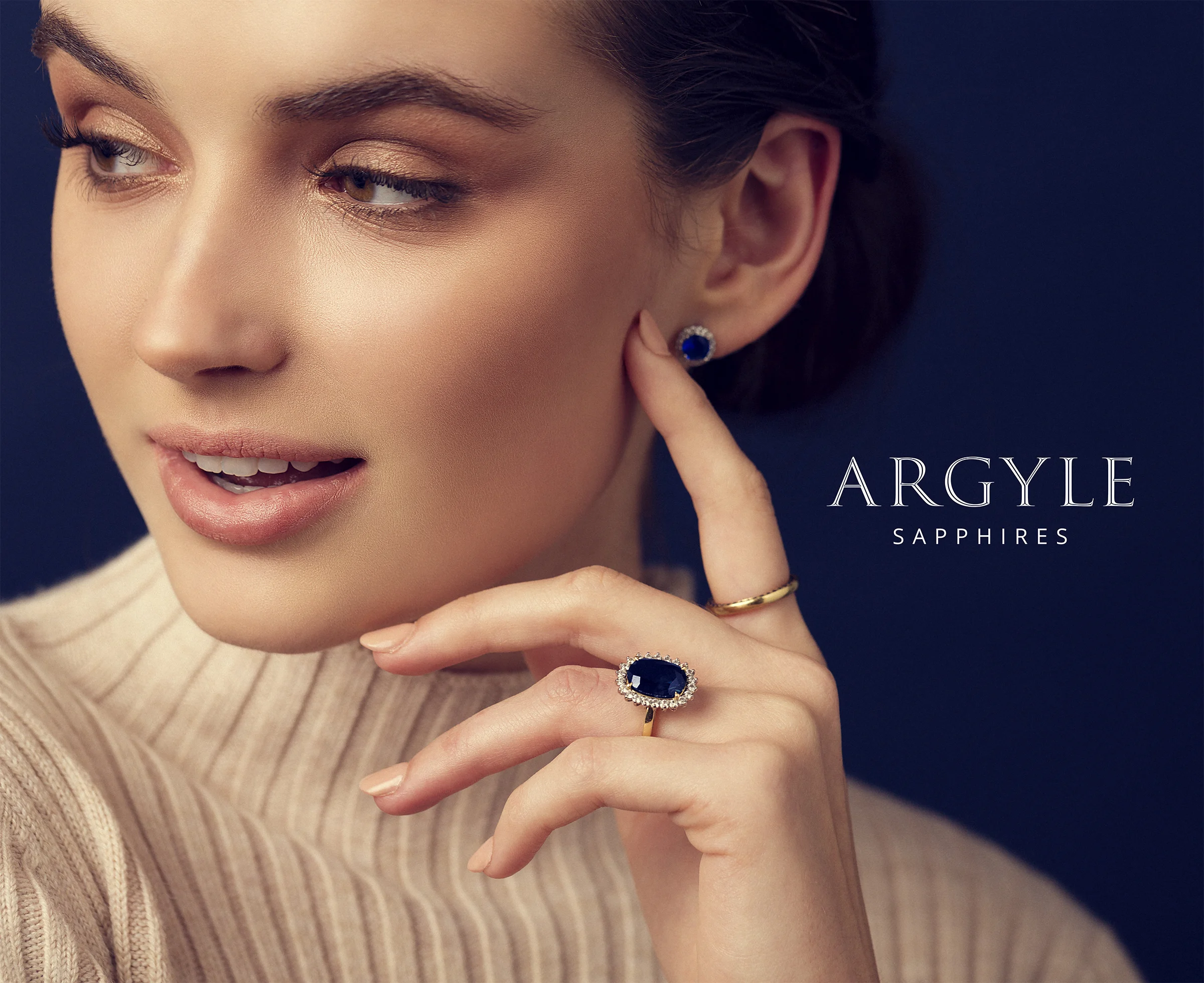 BOND0001_ARGYLE_SAPPHIRES_BOOTH_PRINT 2[1].jpg