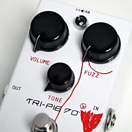 tripie70s2-min.jpg
