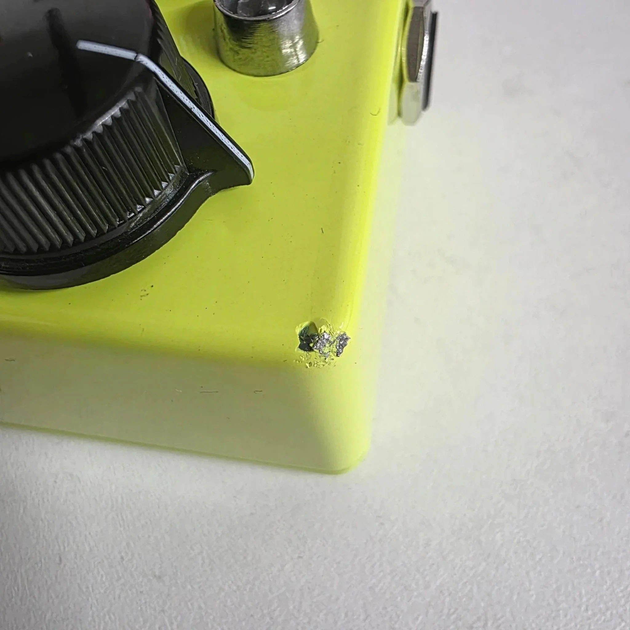 bowsf_neonlightgreen_dlx_3.jpg