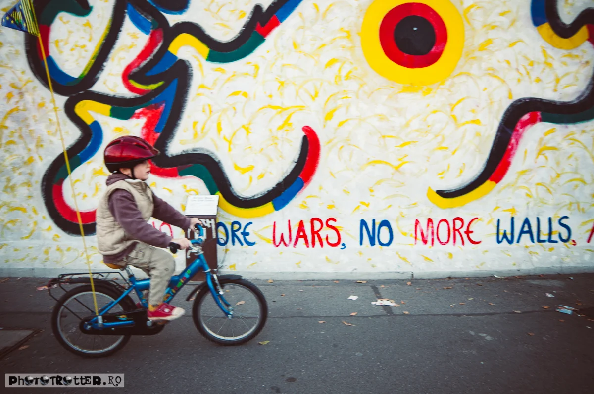 east-side-gallery-berlin-3.jpg