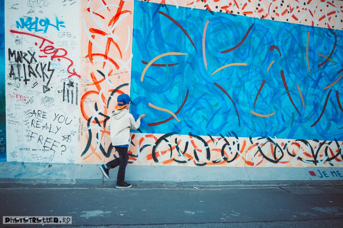 east-side-gallery-berlin-15.jpg