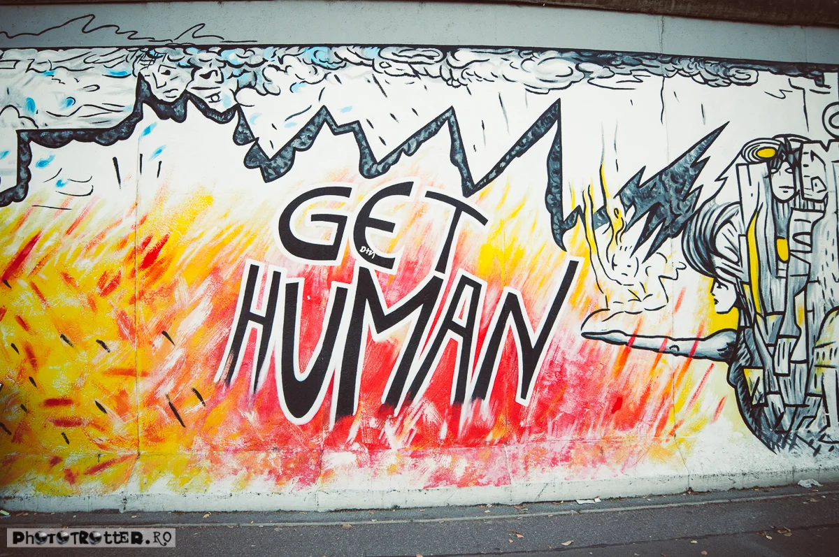 east-side-gallery-berlin-18.jpg