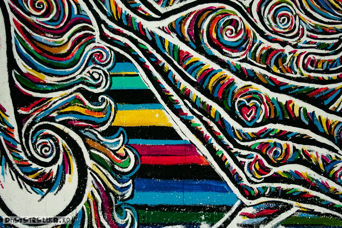 east-side-gallery-berlin-44.jpg