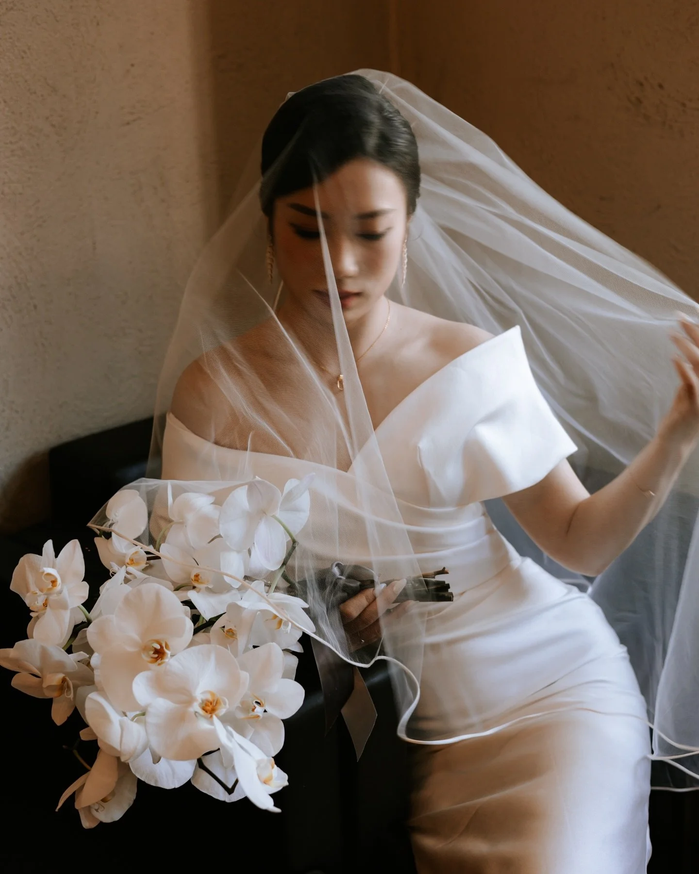 Our bride, Grace 🤍

Grace and Jimi&rsquo;s wedding was elegant, intimate, and unforgettable. White orchids, soft florals, and a celebration that felt effortless and beautiful from start to finish.

💌&nbsp;Love List
Planning &amp; Design: @ablushmom