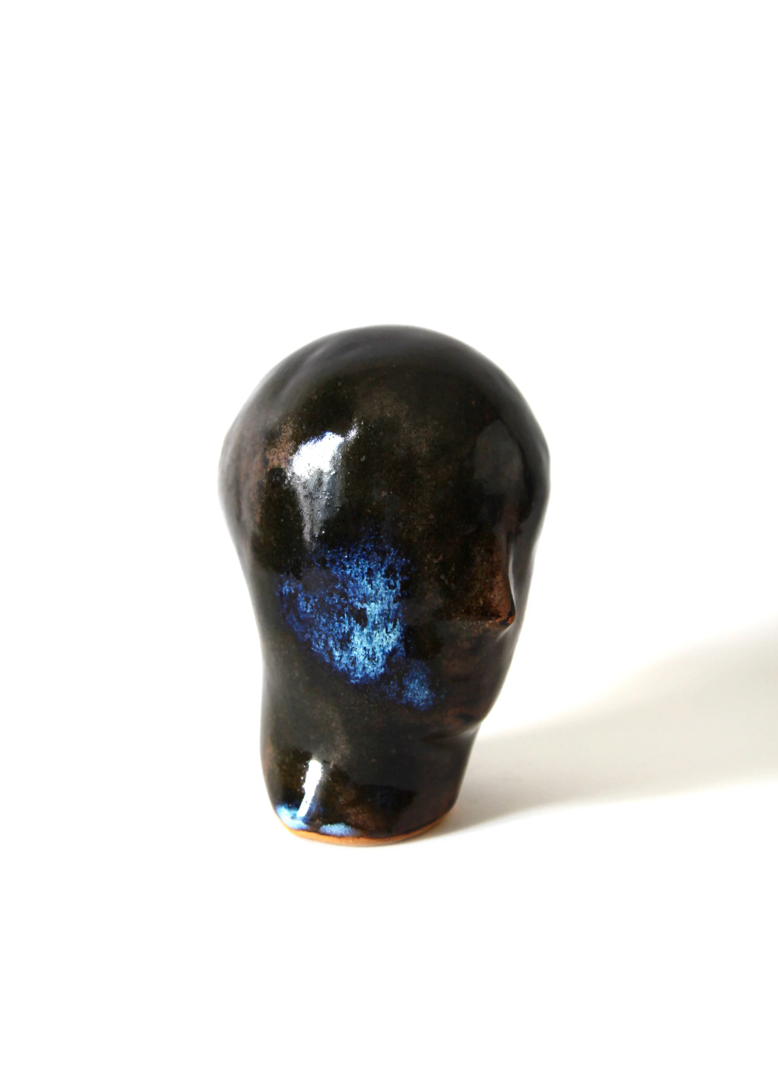 Vase-tête , 2019, glazed stoneware fired in an electric klin at 1280°C, 16,4x19,8x13,4cm