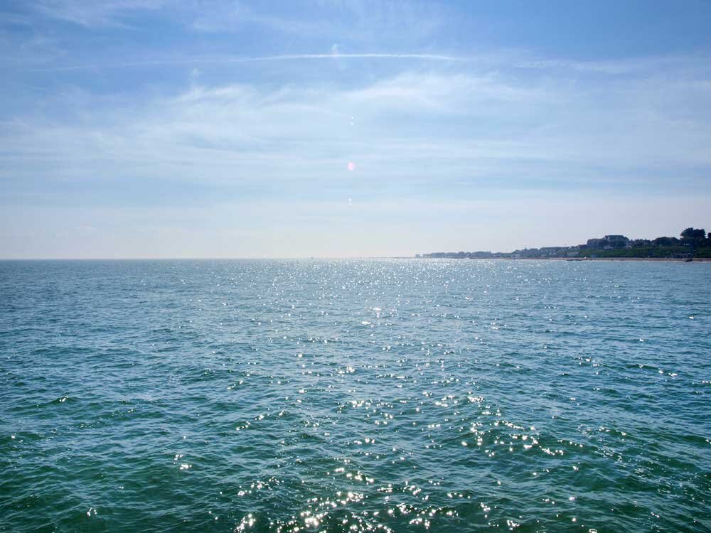 Blue skies and blue sea at Clacton seafront.jpg