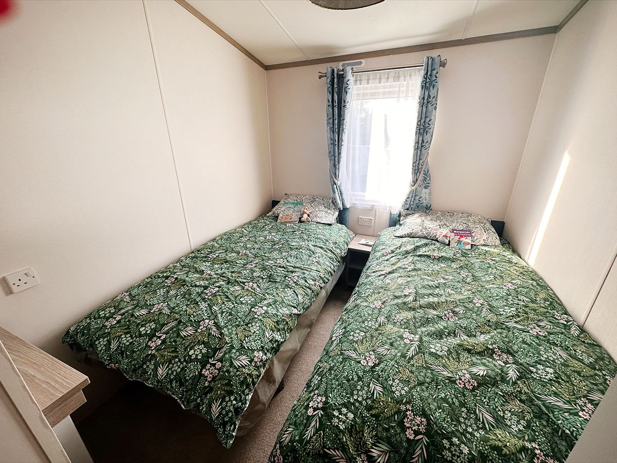 Twin Bedroom.jpg