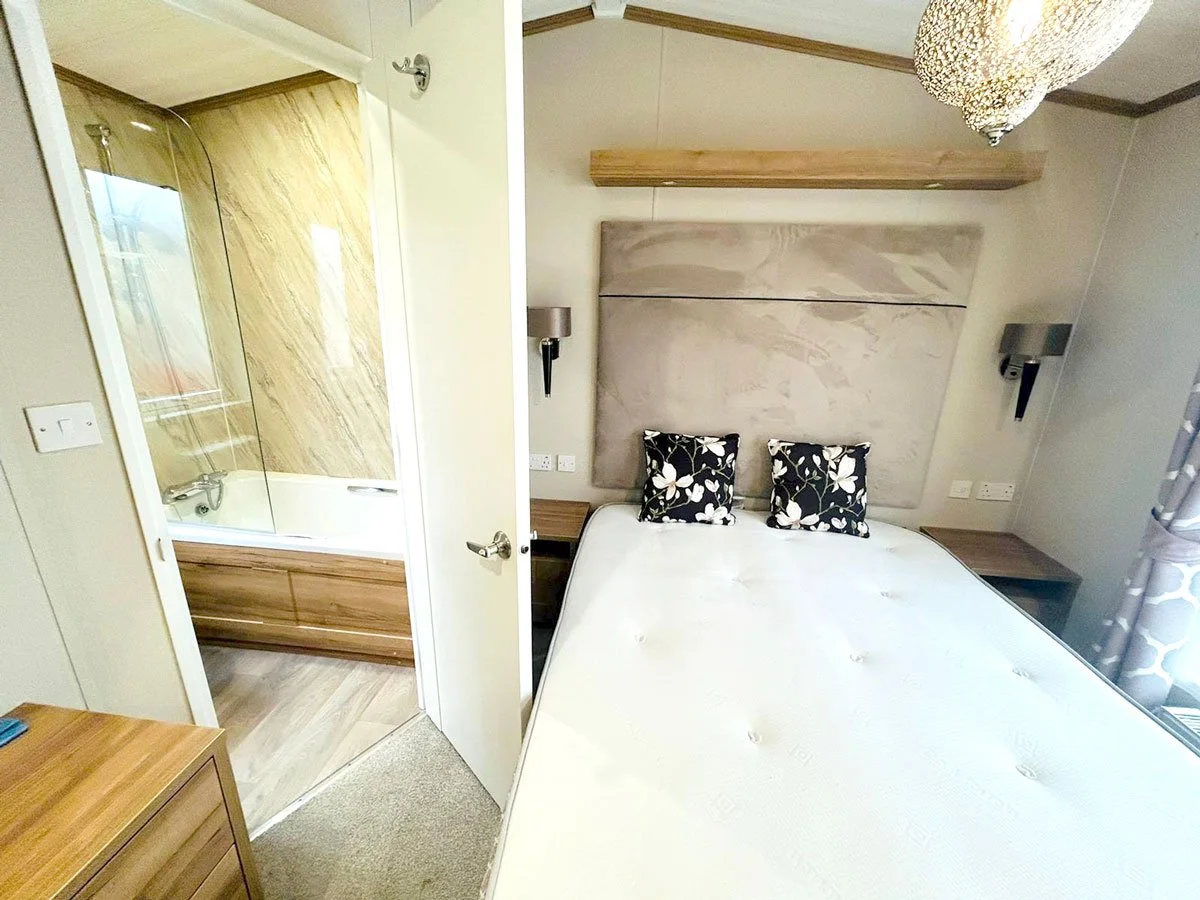 Master-bedroom.jpg