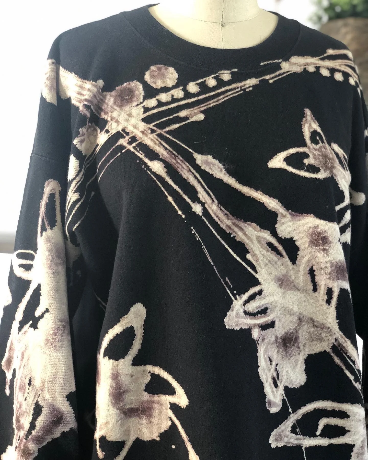 sweatshirt + neck warmer