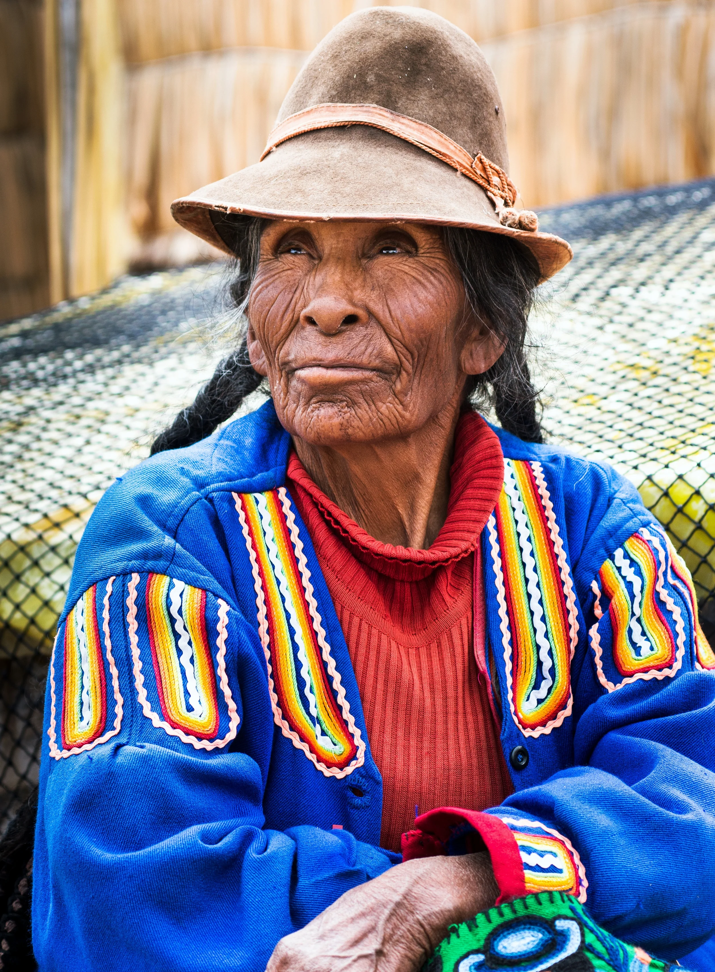 WOMAN, Islas Uros, Peru