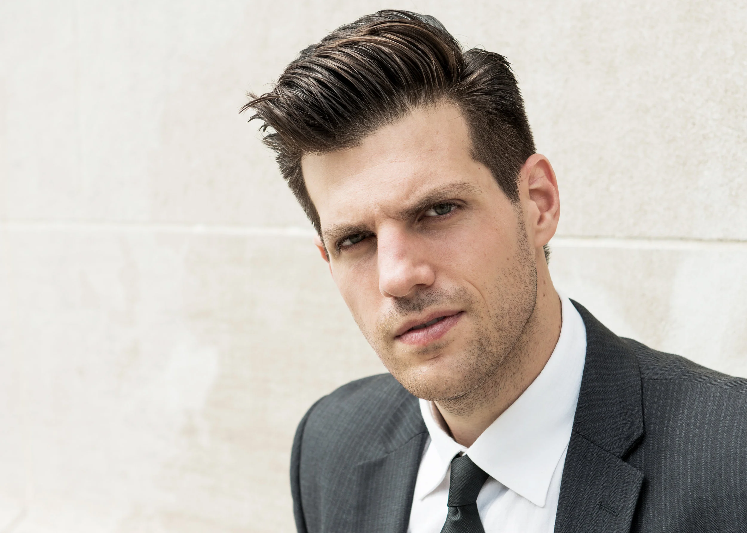 JOHN KANEKLIDES, opera singer