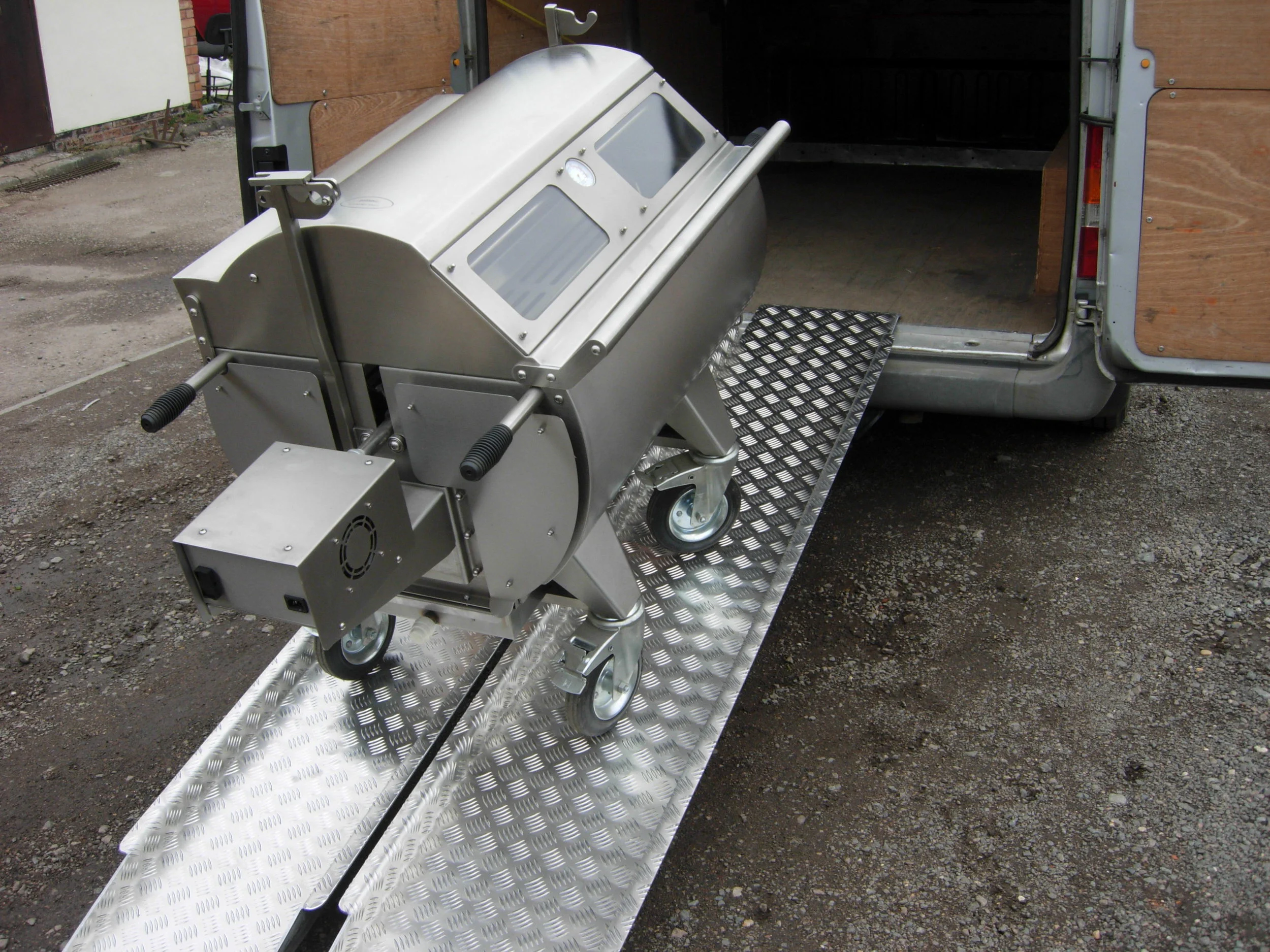 Loading with ease with our Heavy duty Aluminium Ramps