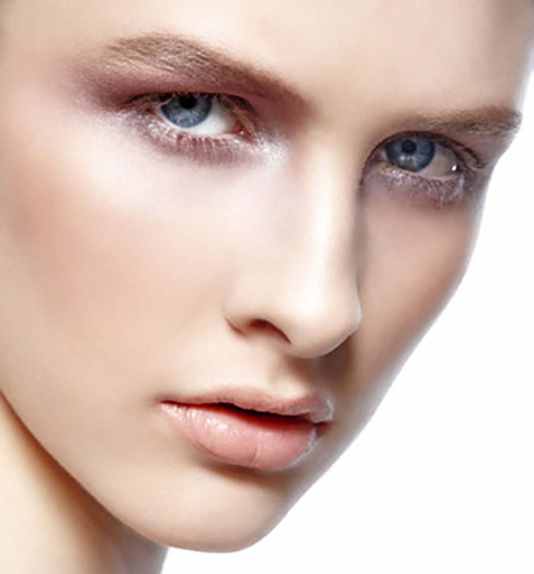 Makeup: Darcy McGrath Photographer: Akin Girav