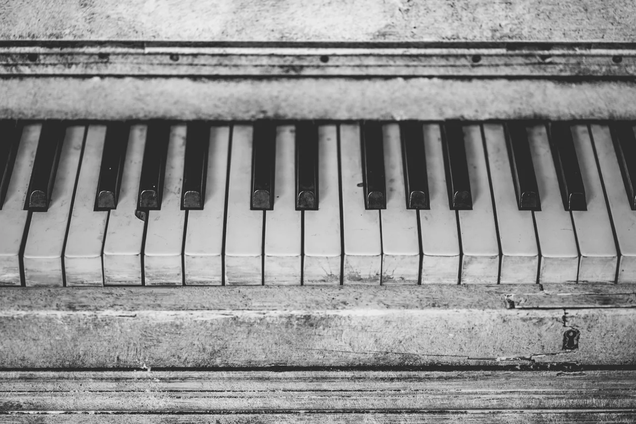 piano-instrument-music-keys-159420.jpeg