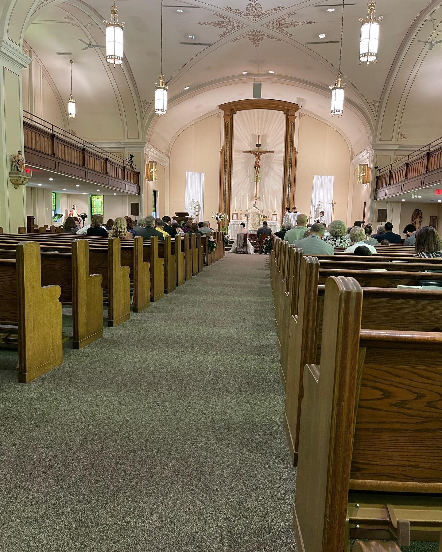 Todays #wedding a full #Catholic mass. A beautiful day for a wedding in Davenport, Iowa! Congratulations Amanda and John!