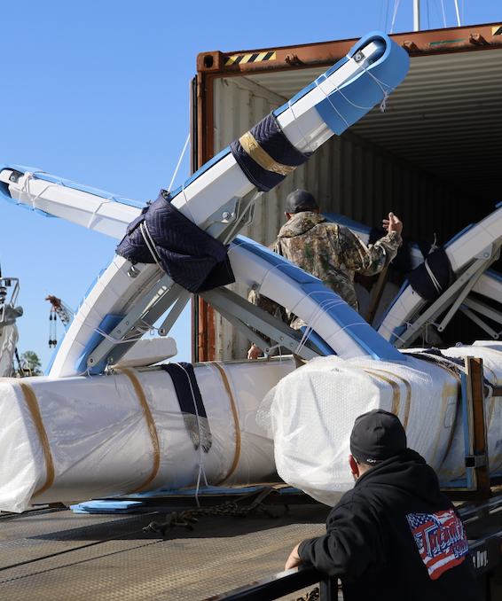 Off loading a Corsair trimaran