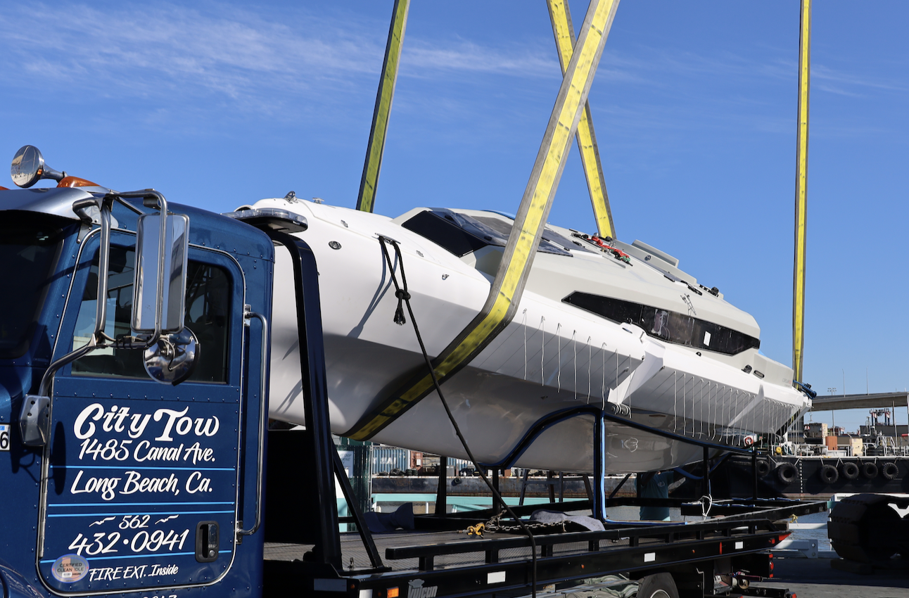 Placing Corsair 880 on to trailer