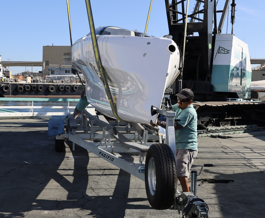 Placing Corsair 880 onto trailer