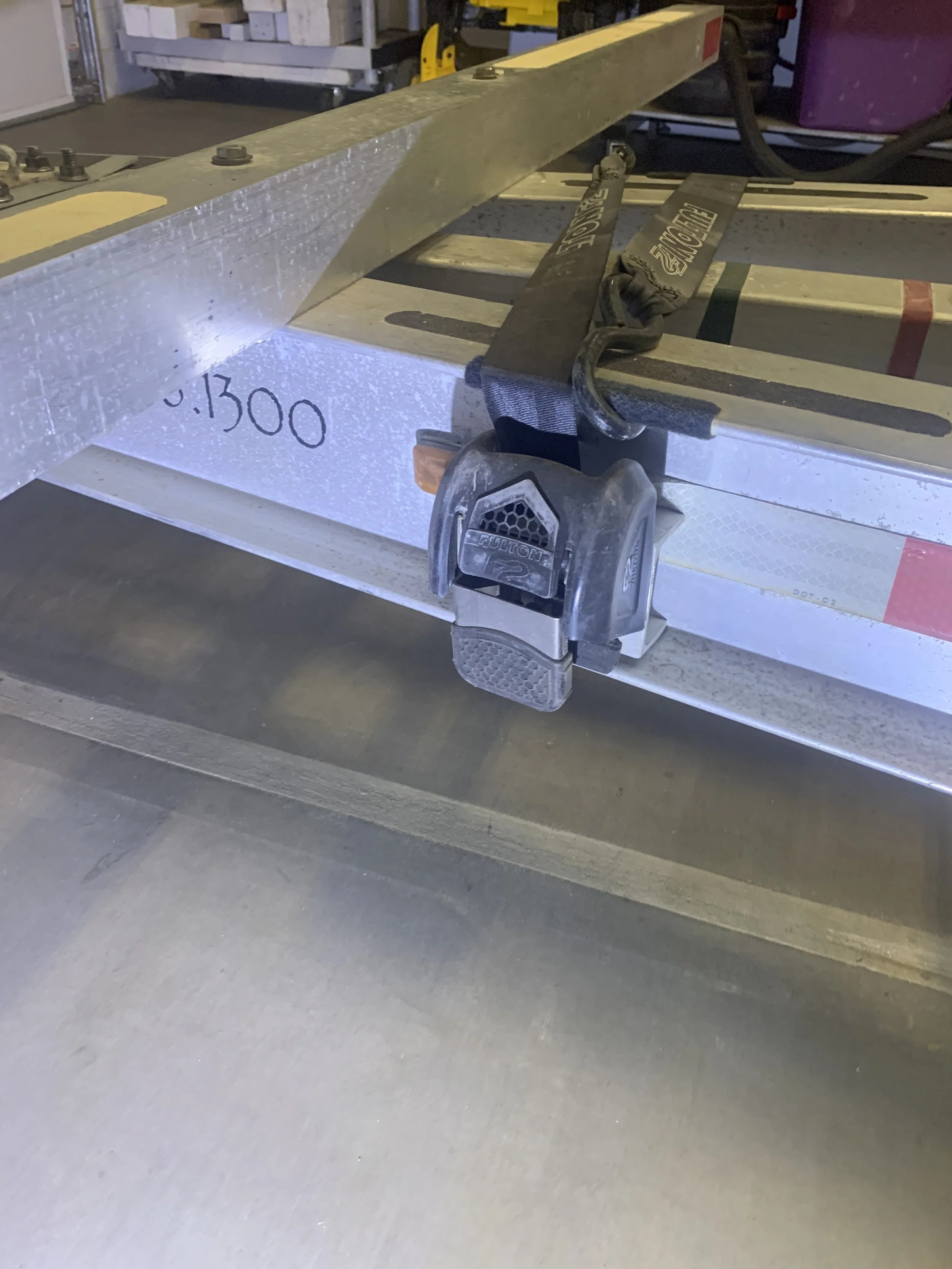 2001 Corsair 31 UC FWD TRL SS TIE DOWN.JPEG