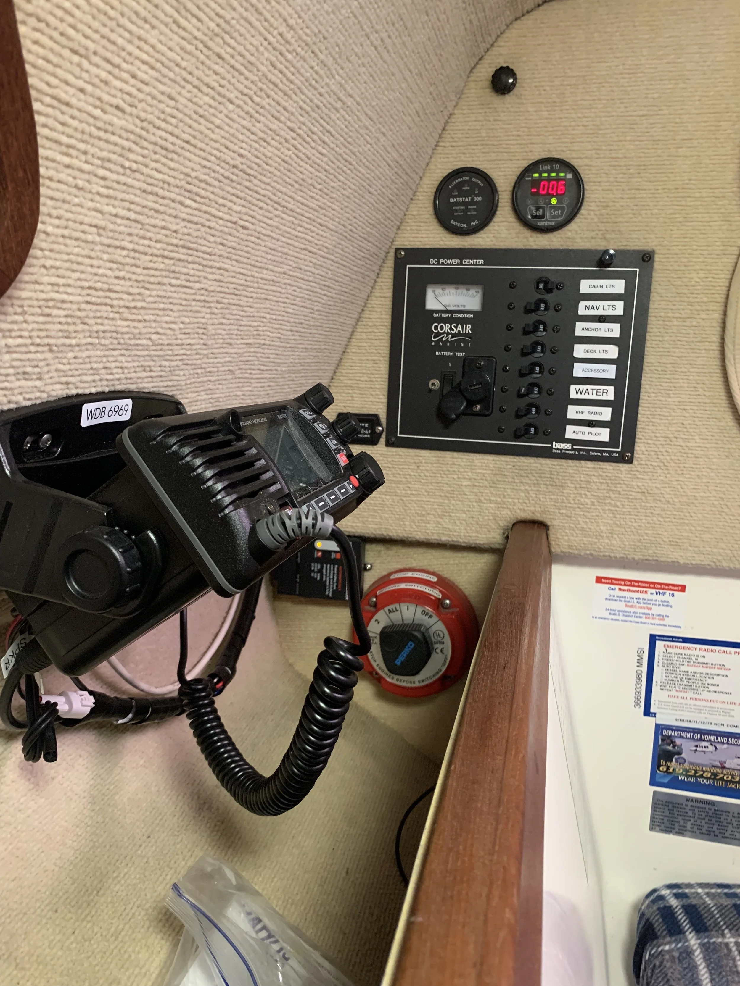 2001 Corsair 31 UC STB BREAKER PANELJPEG