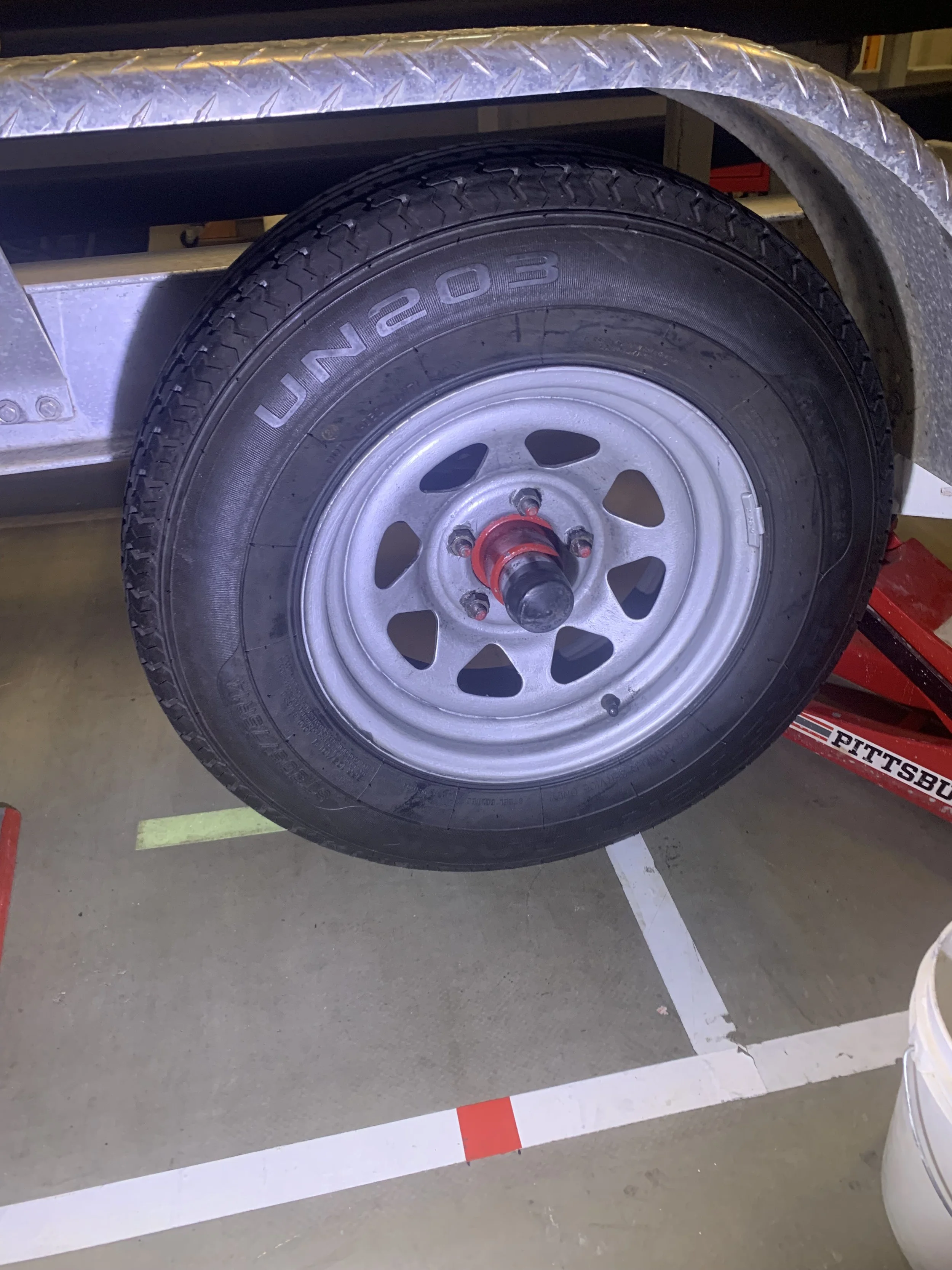 2001 Corsair 31 UC TLR WHEEL.JPEG