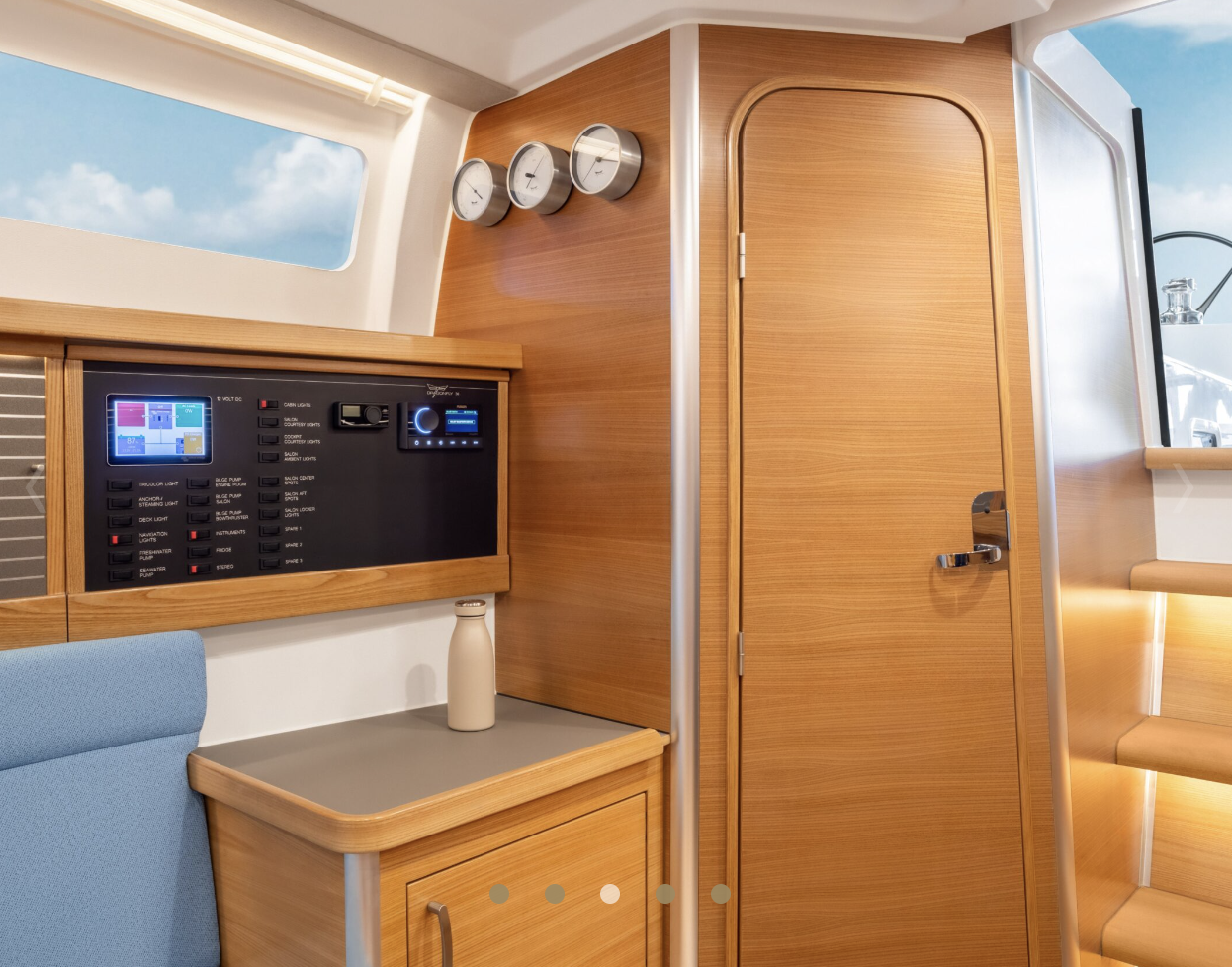 Dragonfly 36 Interior