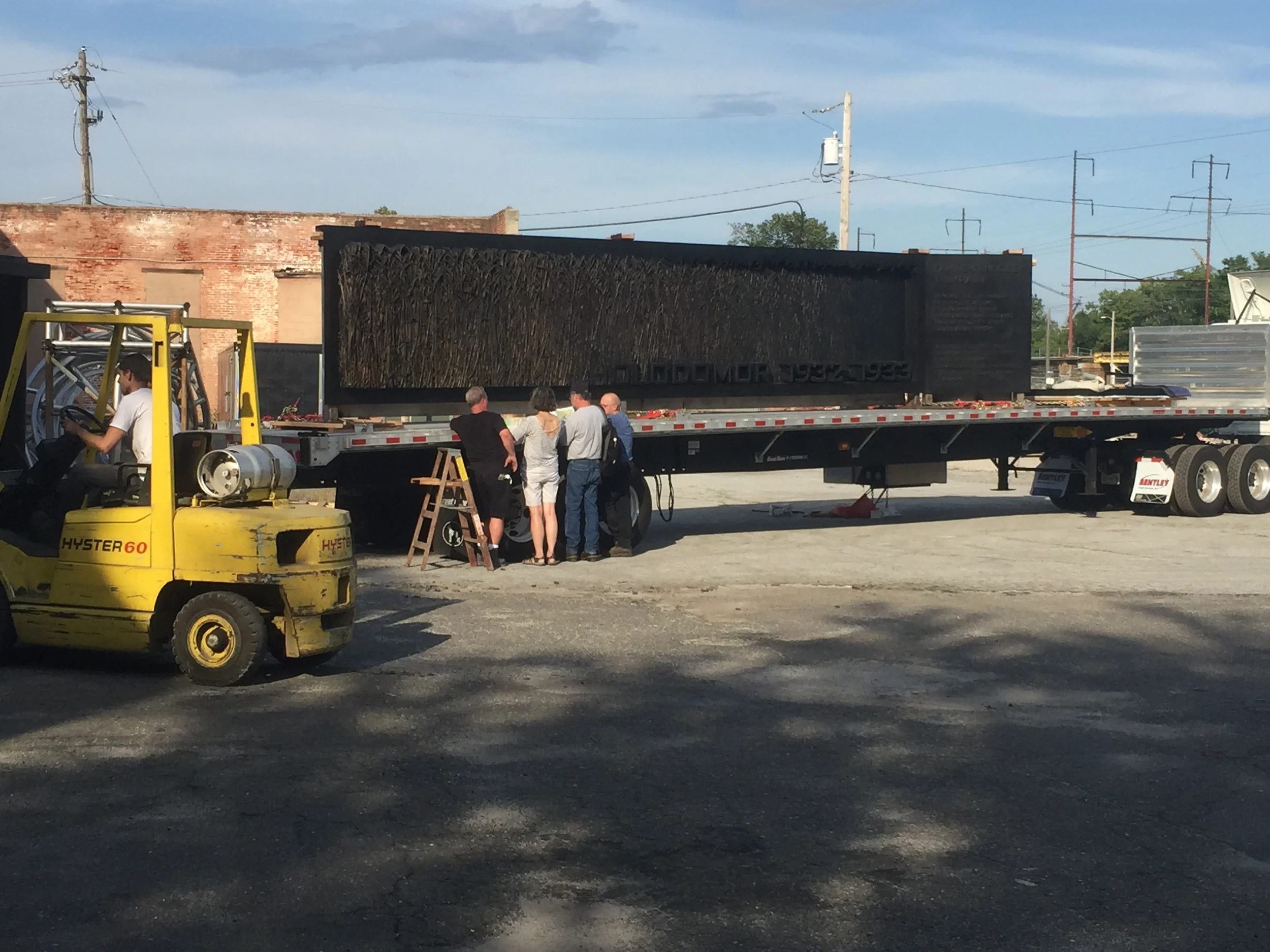 Holodomor Memorial installed in D.C. by Laran on August 4th