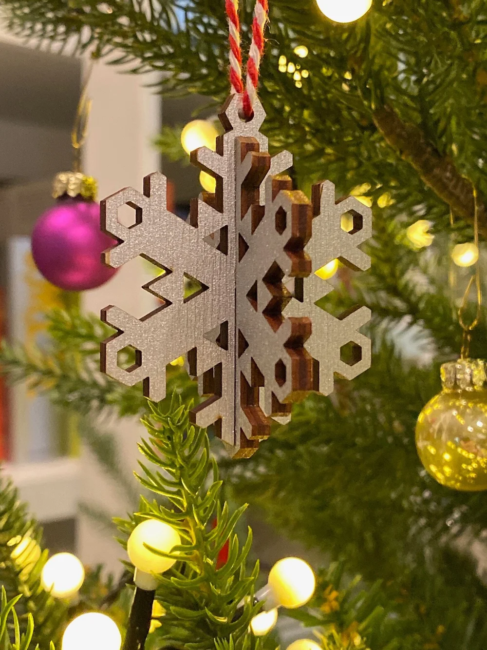 LASER CUT SNOWFLAKE ORNAMENTS — Tiny WPA, image size:1000x1333