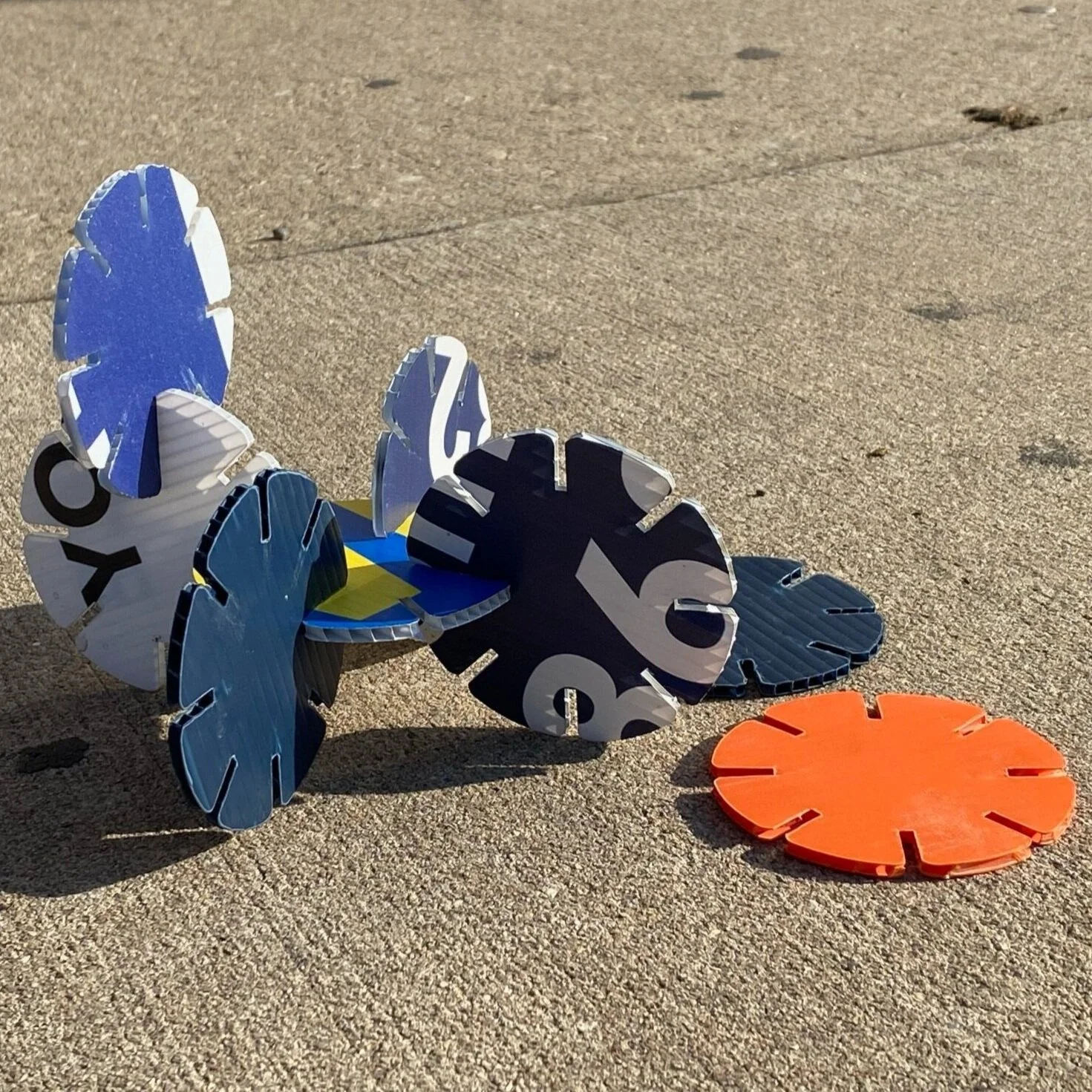 MINI COROPLAST BUILD-IT DISKS (set of 8)