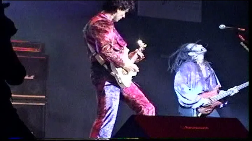 Steve_Vai_Band_USSR_95_105C.jpg
