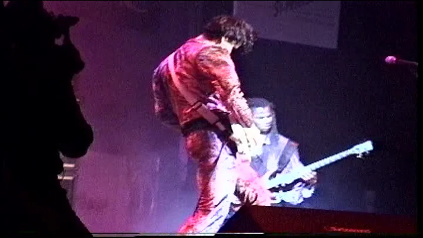 Steve_Vai_Band_USSR_95_107C.jpg