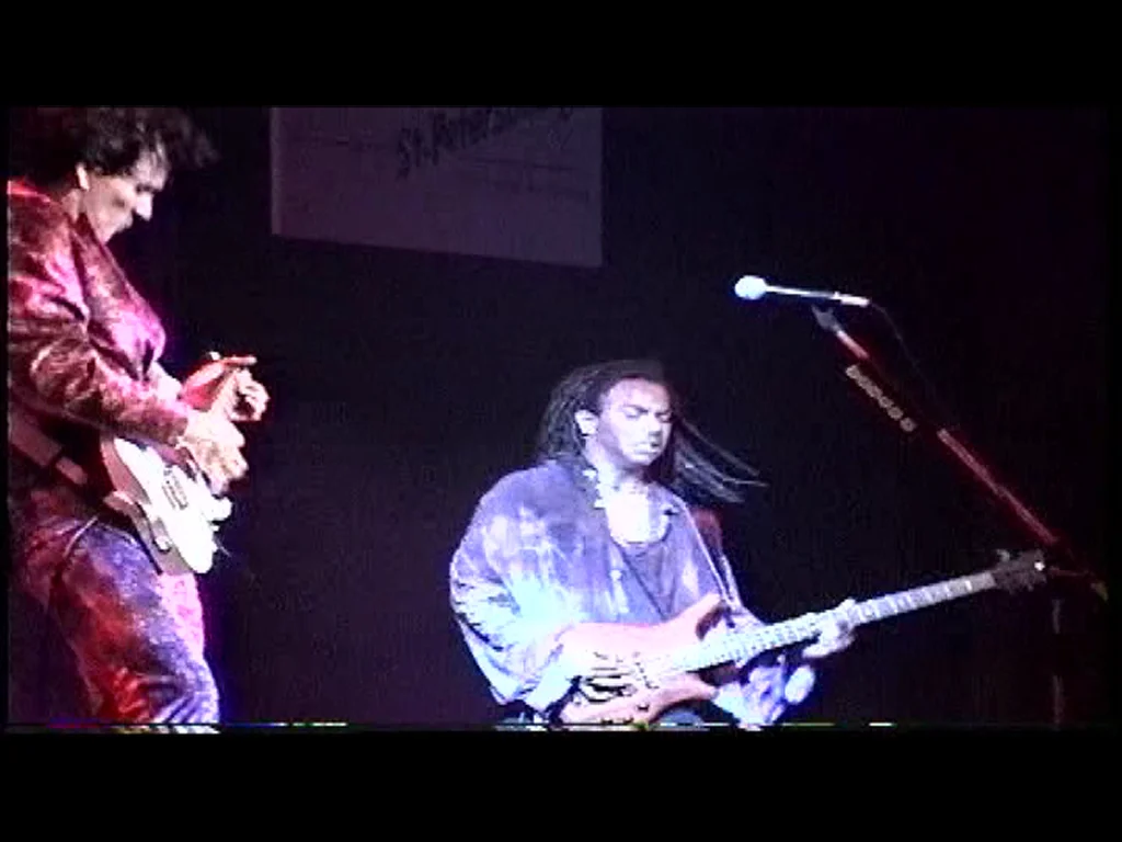 Steve_Vai_Band_USSR_95_112C.jpg