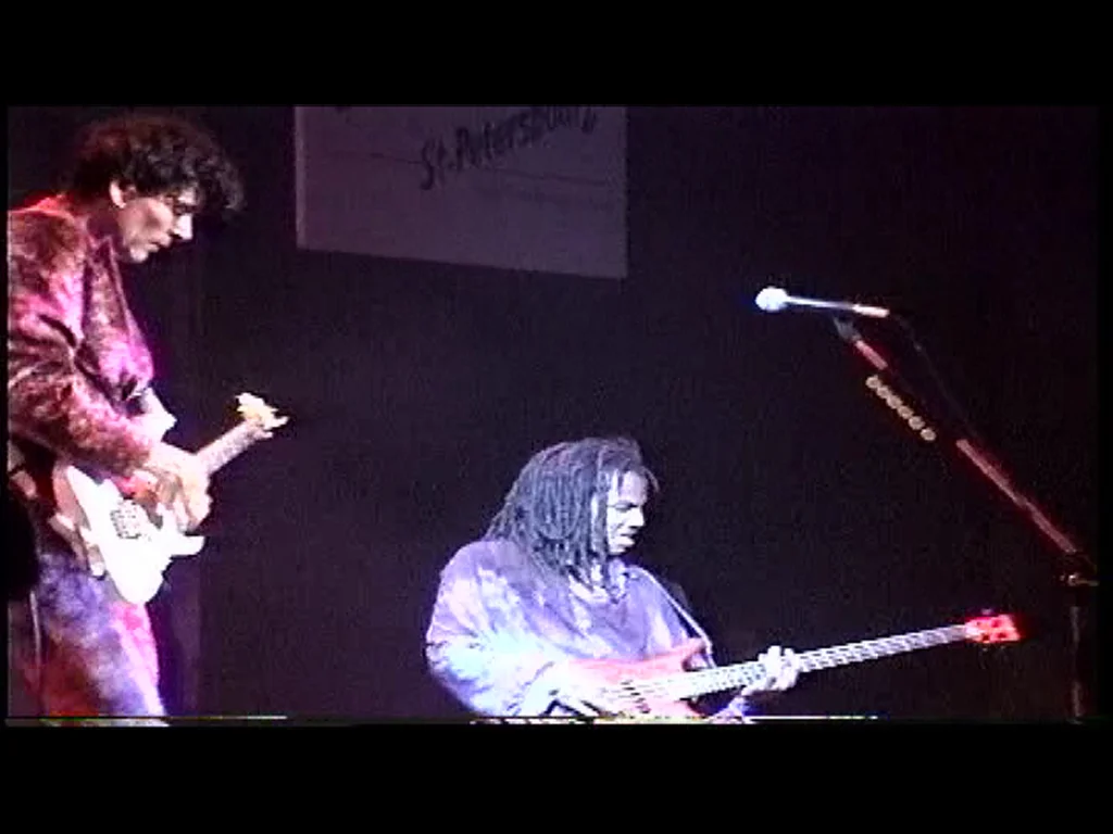 Steve_Vai_Band_USSR_95_114C.jpg