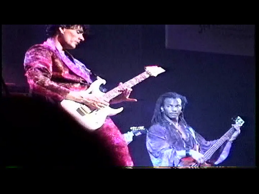 Steve_Vai_Band_USSR_95_118C.jpg