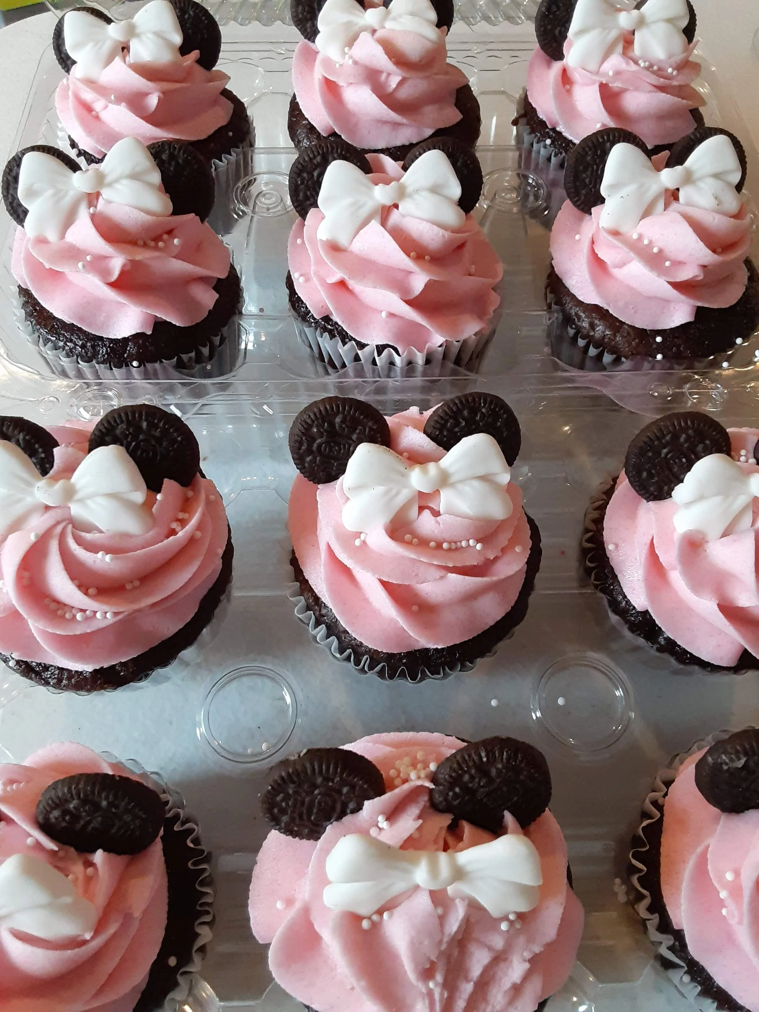 Minnie Mouse Cupcakes.jpg
