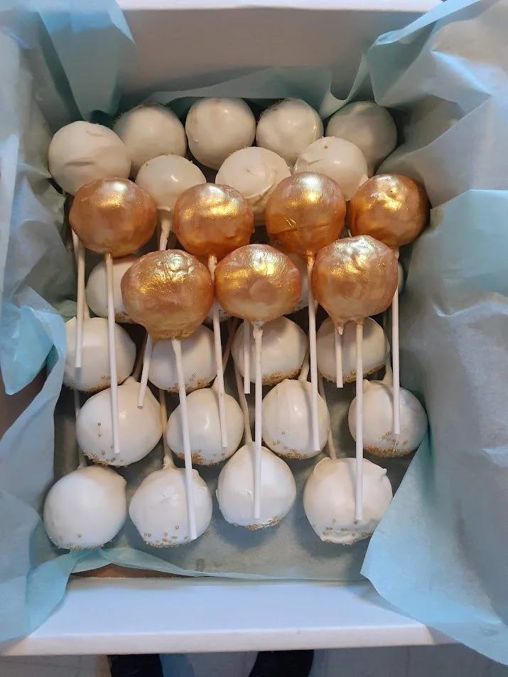 Gold Cake Pops.jpg